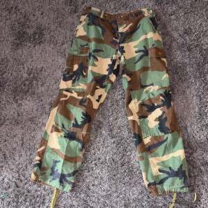 Vintage US Military Woodland Camouflage Hot Weather Cargo Trousers Small Short